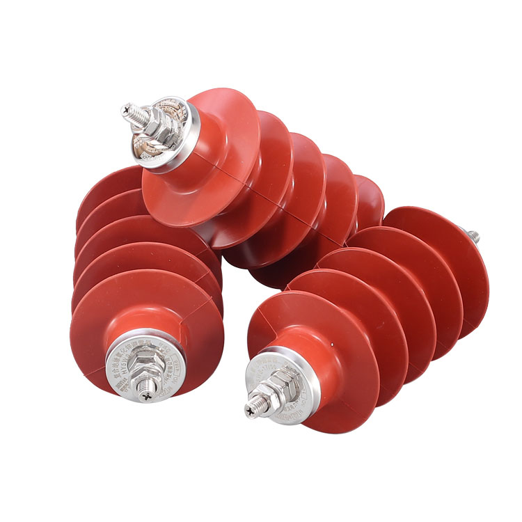 Anailís ar na Difríochtaí idir Cosantóirí Róvoltais agus Gabhálaithe Tintreach i bPrionsabail Oibre agus Feidhmchláir